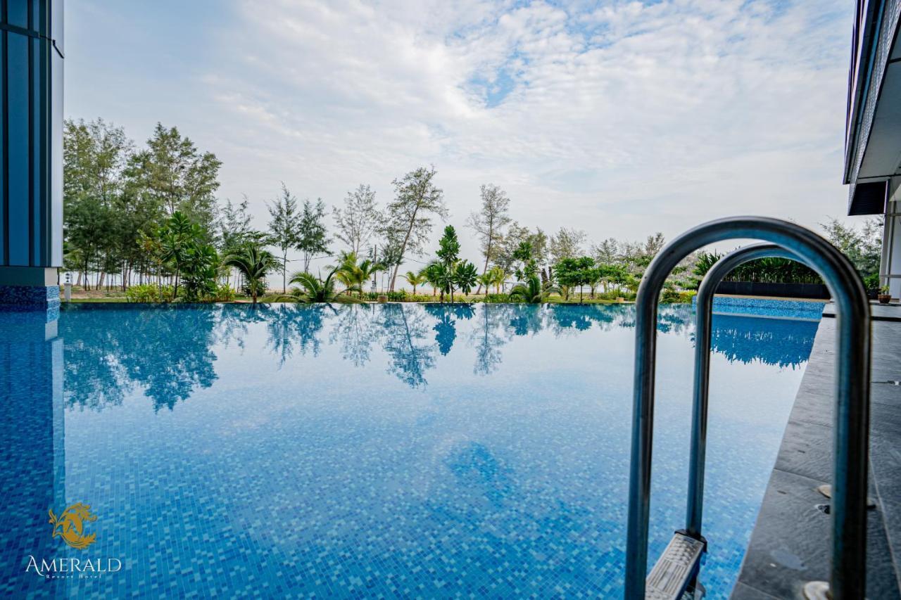 Amerald Resort Hotel Desaru Pengerang Buitenkant foto
